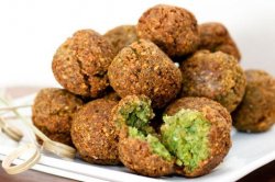 Шарики из тофу во фритюре